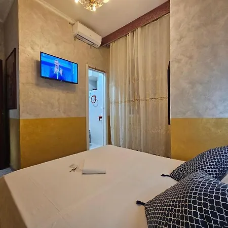 Captin Oda ve Kahvaltı 3*